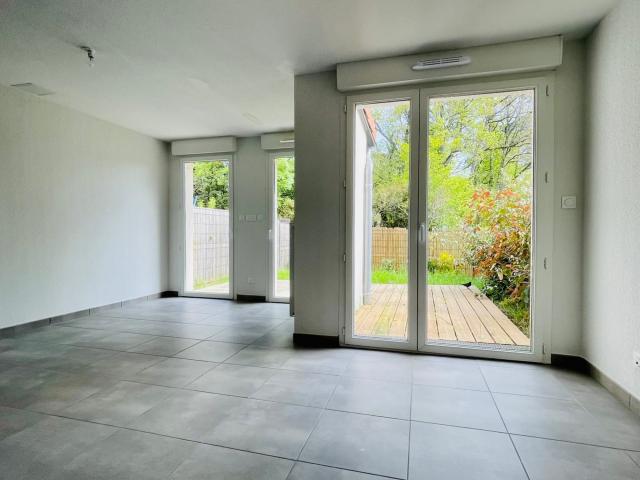 location Appartement 1 pièce Rouffiac-Tolosan 2