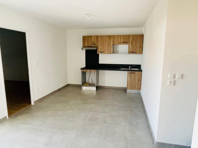 location Appartement 2 pièces Saint-Loup-Cammas 2